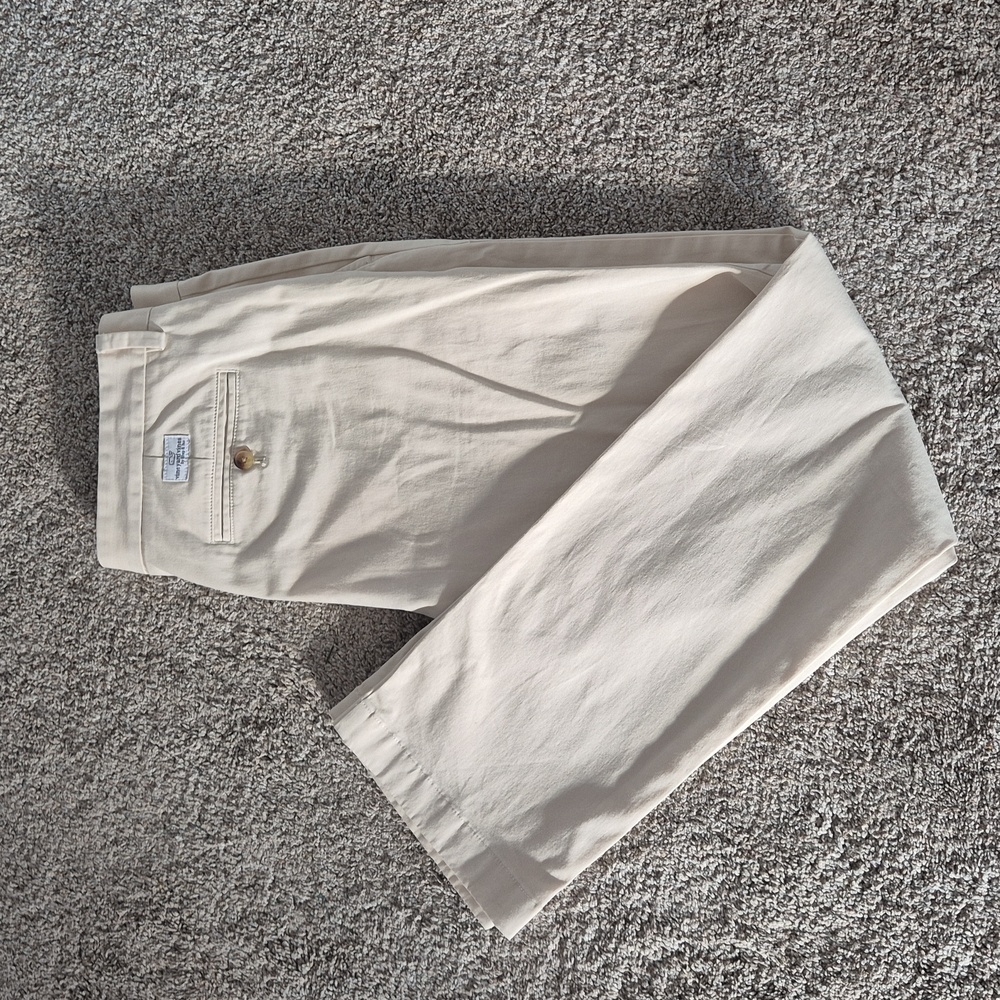 Vineyard Vine Khaki Pants
